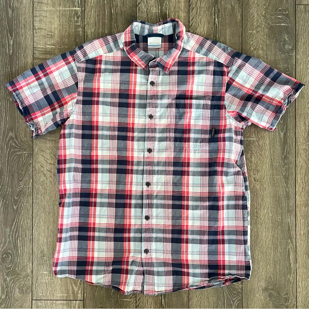 Men’s Columbia Blue And Red Plaid Short Sleeve Button Up Shirt - Size Large
